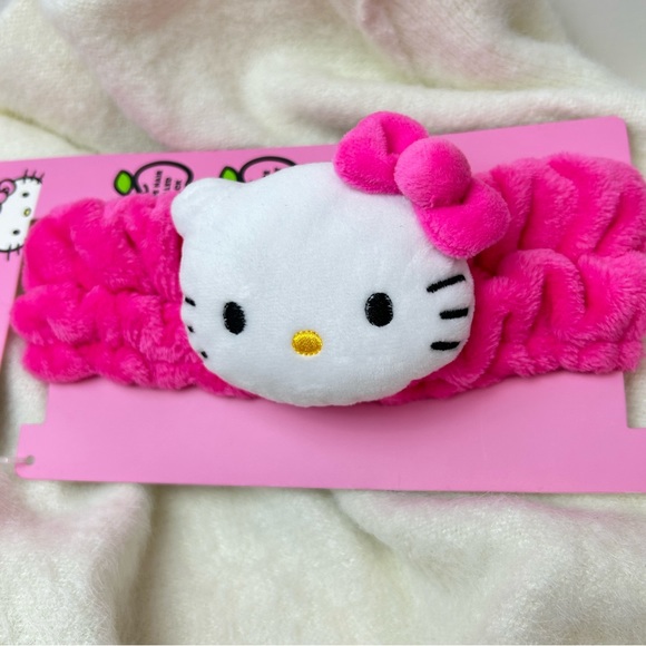 New Hello Kitty Plush Spa Headband - Picture 3 of 3